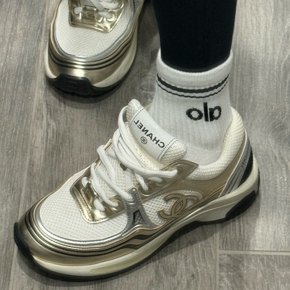 CHANEL White and Gold Sneaker - Picture 3 of 15